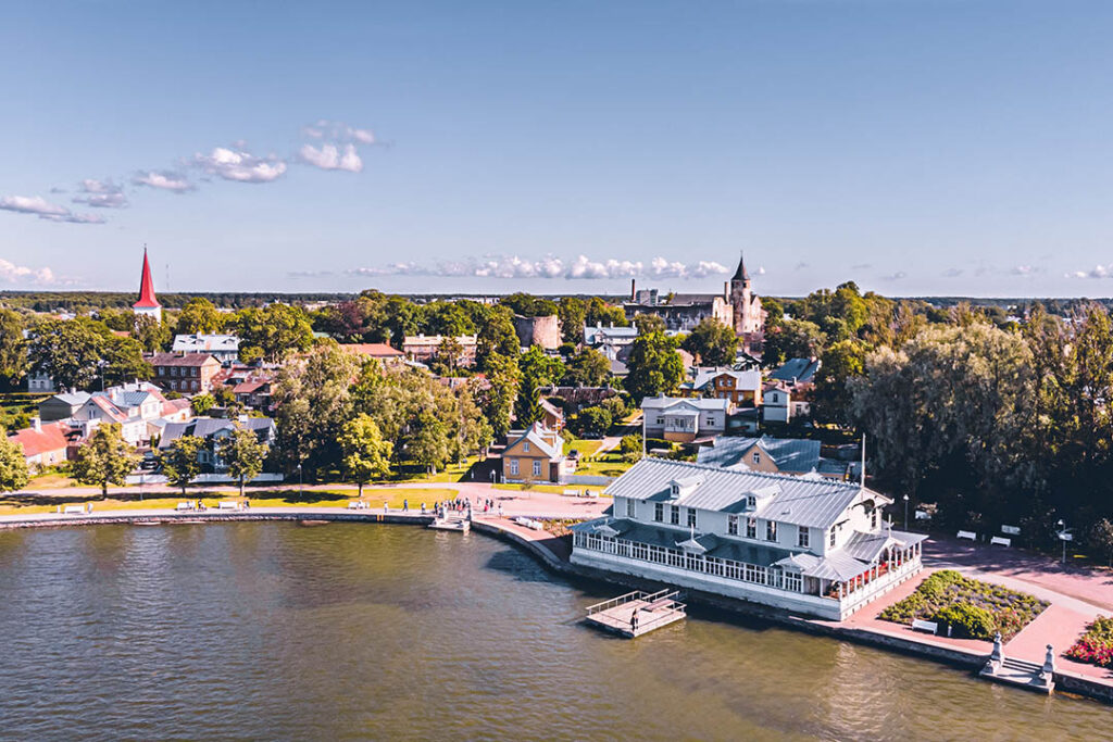 Хаапсалу — город истории и легенд